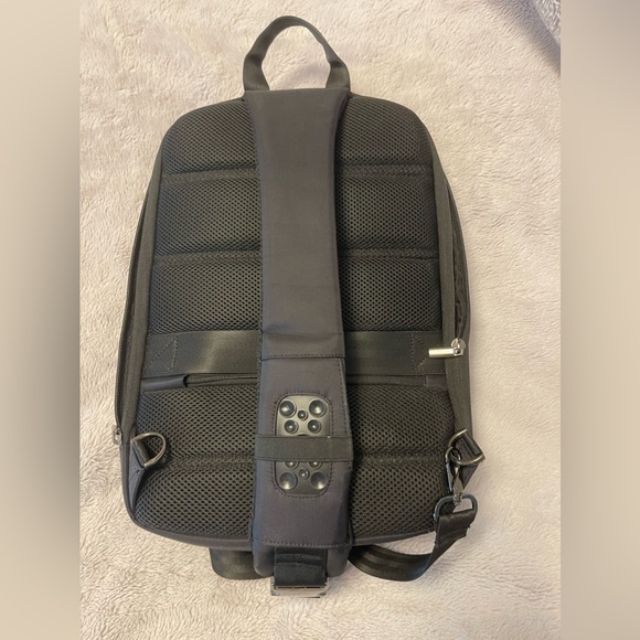 Ruk Essential Sling Pack - Black - Picture 2 of 3